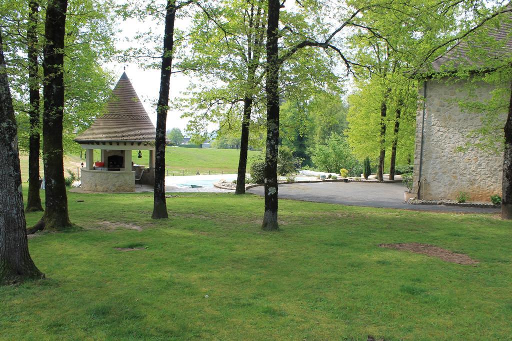 Chambres D'Hotes Le Bois Trinquille Saint-Viance Εξωτερικό φωτογραφία